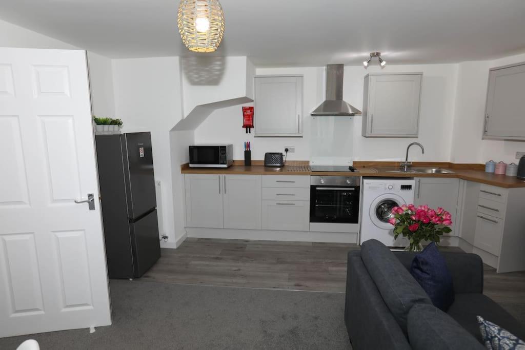 Exmouth - Apartment 1, Strand House - Modern 2 Bedroom Apartment, Perfect Location For Access To Beach & Town Centre - Sleeps 4 Guests - No Parking - Hosted By Rentmyhouse Екстериор снимка
