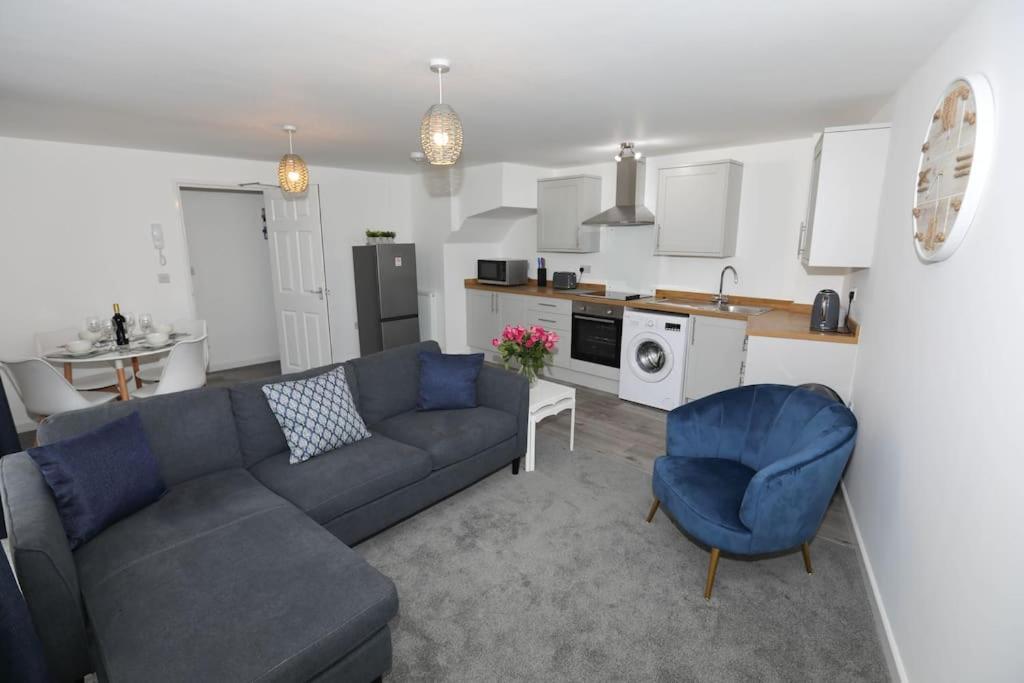 Exmouth - Apartment 1, Strand House - Modern 2 Bedroom Apartment, Perfect Location For Access To Beach & Town Centre - Sleeps 4 Guests - No Parking - Hosted By Rentmyhouse Екстериор снимка